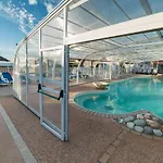 Camping Mobil Avec Terrasse Pour 3 Personnes - Api-1-52-691 *