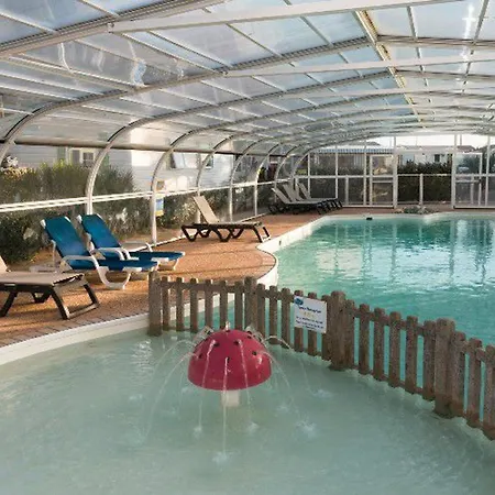 Camping Mobil Avec Terrasse Pour 3 Personnes - Api-1-52-691